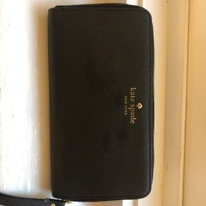 Kate Spade black zipper wallet